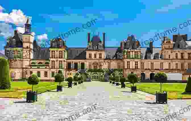 The Ornate Courtyard Of The Château De Fontainebleau, Adorned With Intricate Carvings And Vibrant Frescoes French Architectural Ornament: From Versailles Fontainebleau And Other Palaces (Dover Architecture)